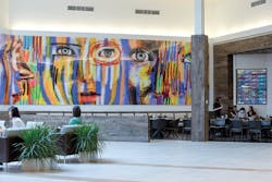 The Fashion Outlets of Chicago, designed by RTKL and KA, combine high-end and mid-price stores in a upscale environment. Jazzy e The Fashion Outlets of Chicago, designed by RTKL and KA, combine high-end and mid-price stores in a upscale environment. Jazzy e