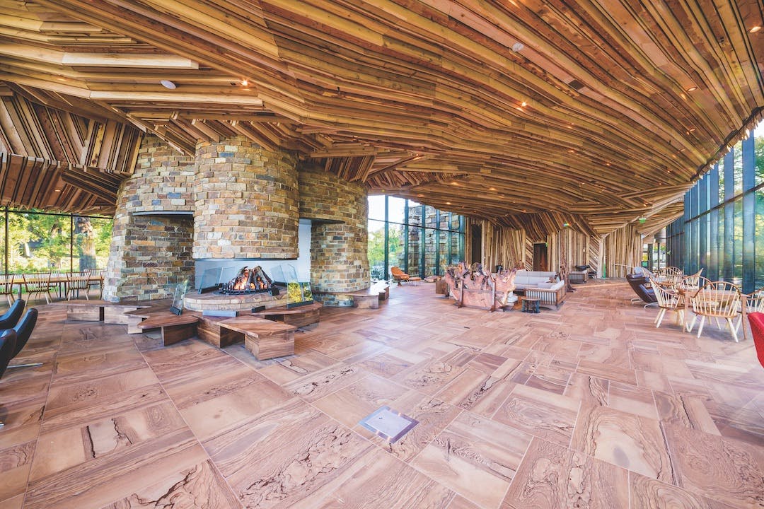 66fb0f242ac3a572b51982a9 Lodge20interior