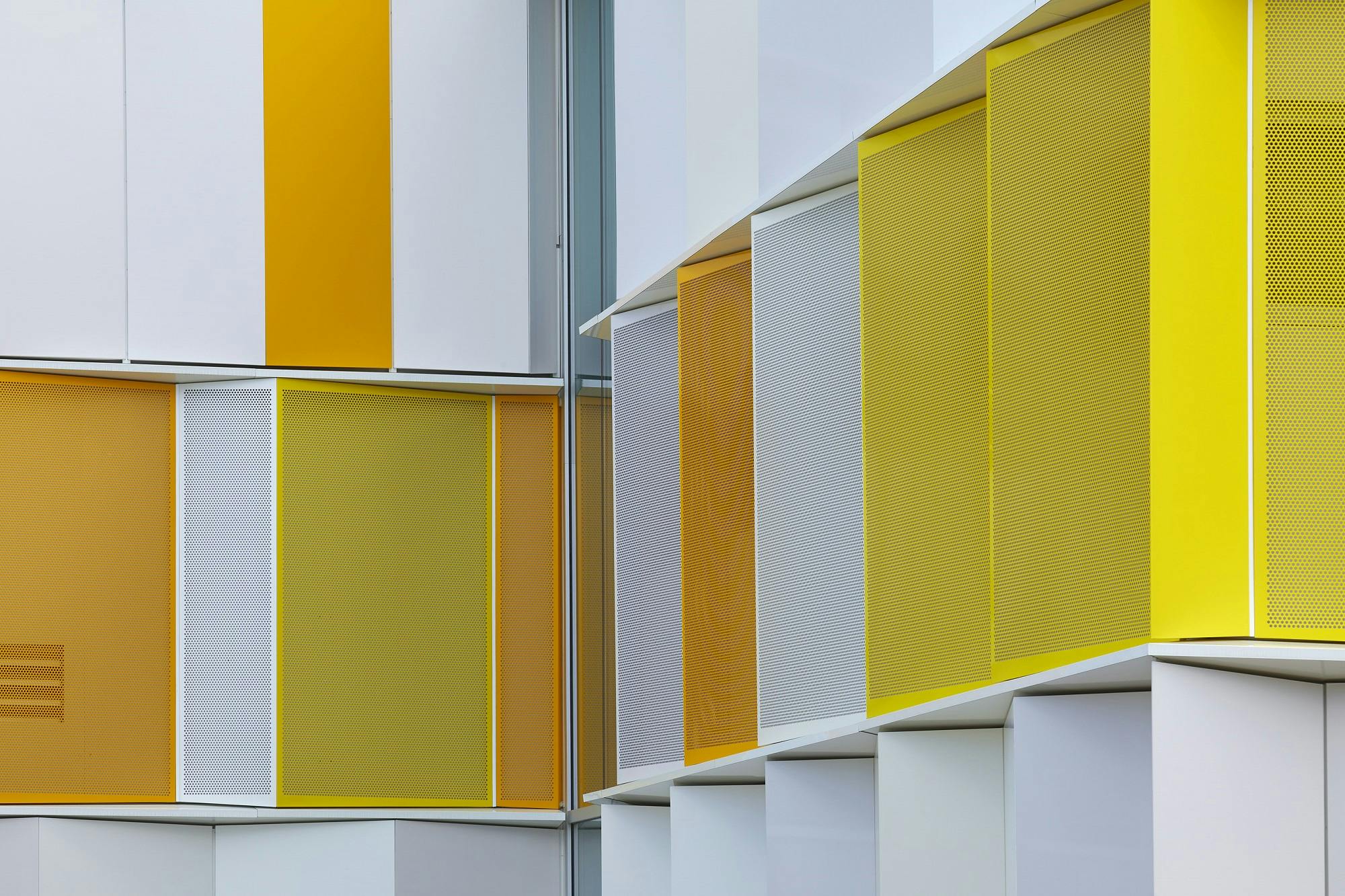 66fb10ca523018ccad07574a Closeup20of20alpolic20mcm20on20fleming20college20a