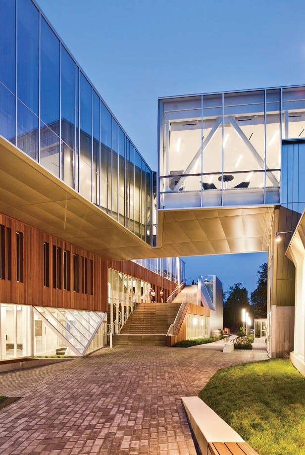 66fb10f7816f26e3fbc39901 University