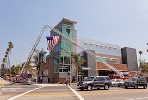 66fb11e63695552b29420e5a La20fire20station2082june2002202012120