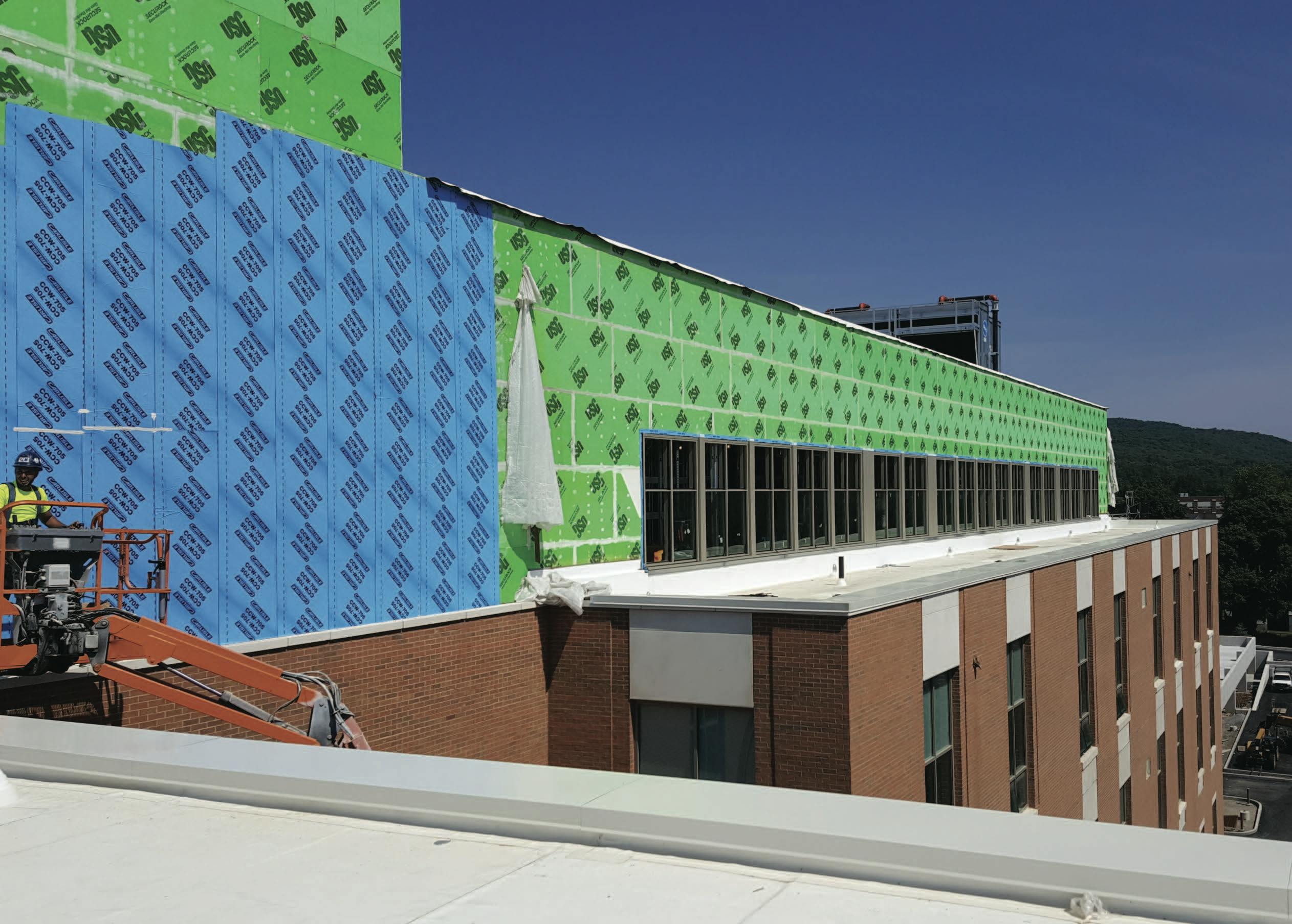 Meeting the demand for high-efficiency fa&ccedil;ades [AIA course]