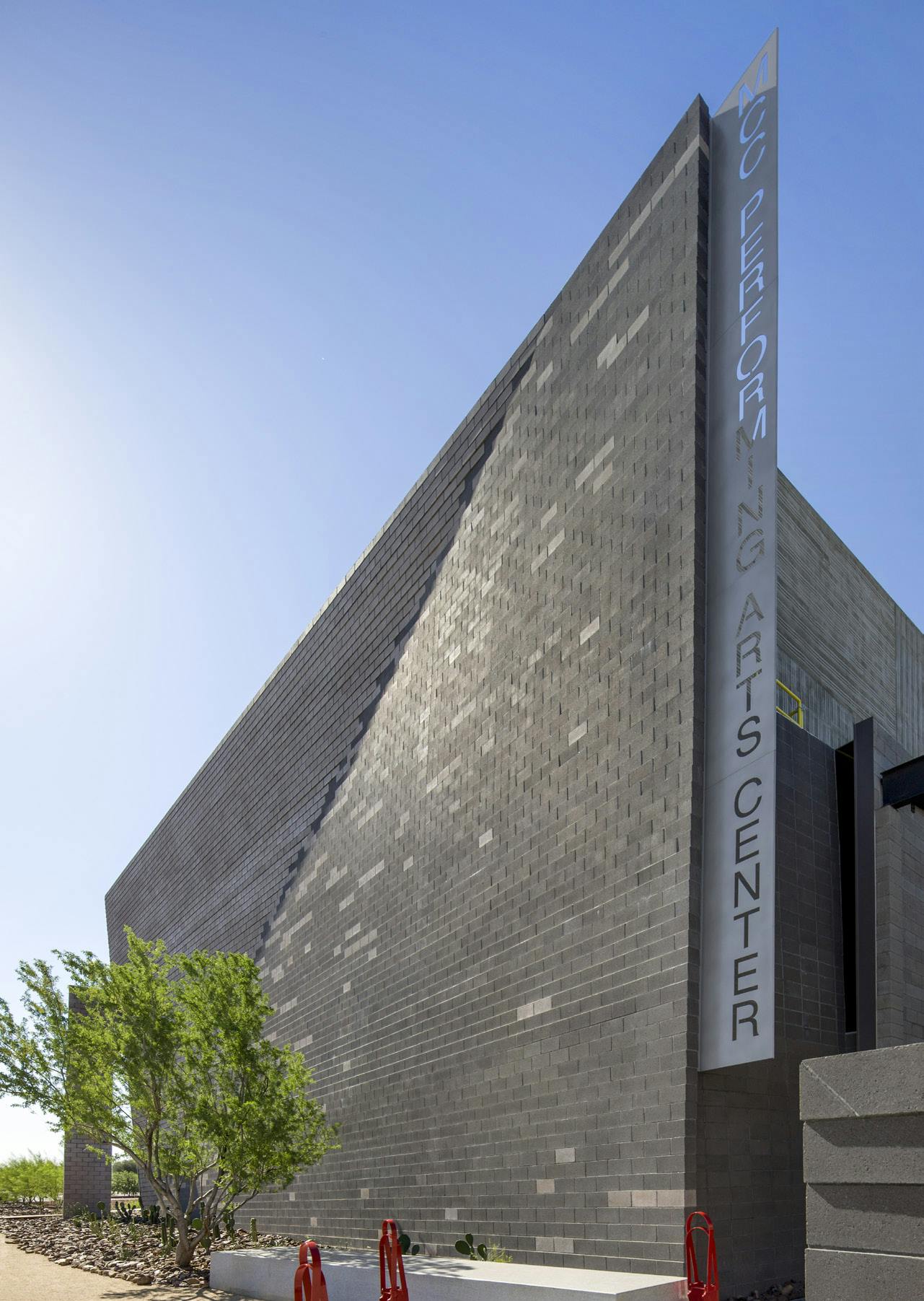 66fb13362ac3a51f771988b9 Modern20masonry20emag Bdc Issue2