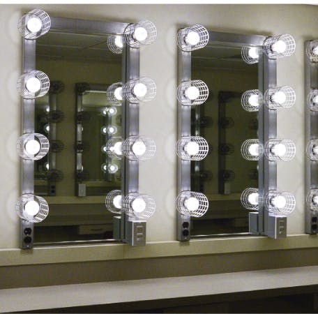 66fb138e5230186315075cbf Uf Brief Dressingroom