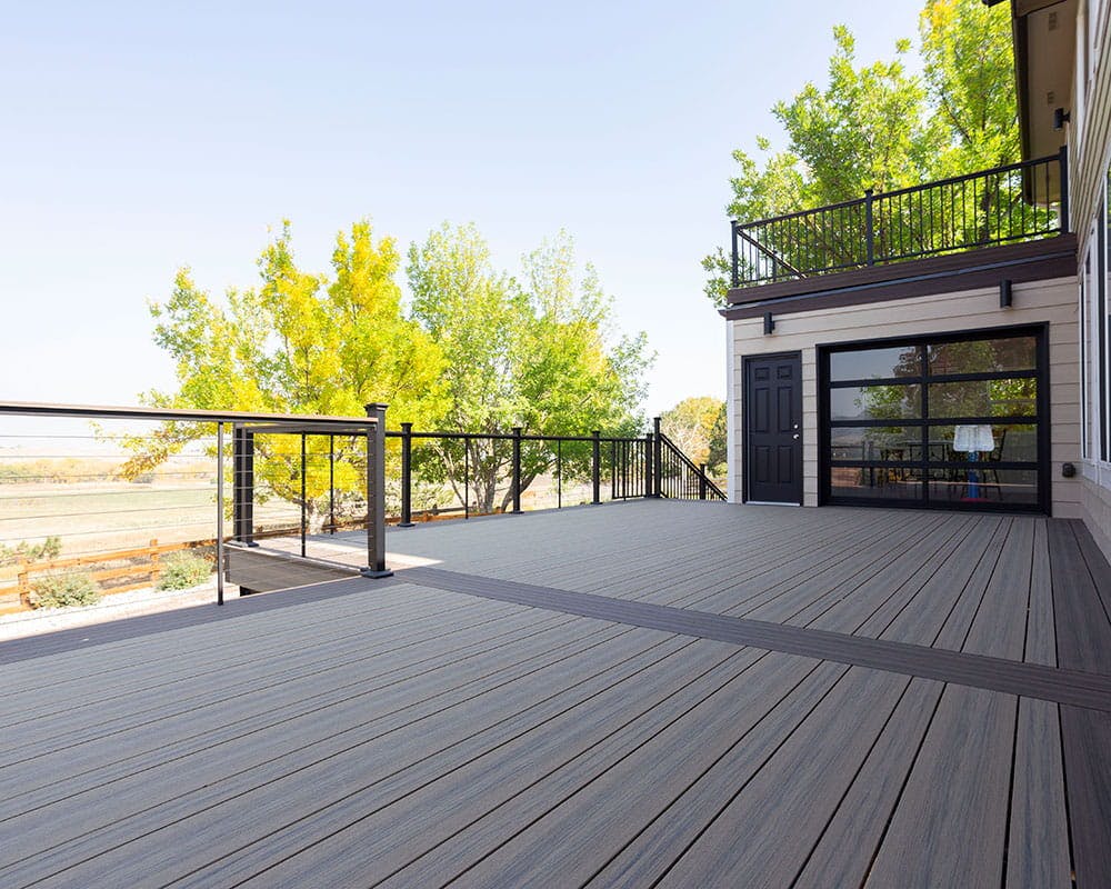 66fb13dc36955584e54211cc Deckorators20modern20home