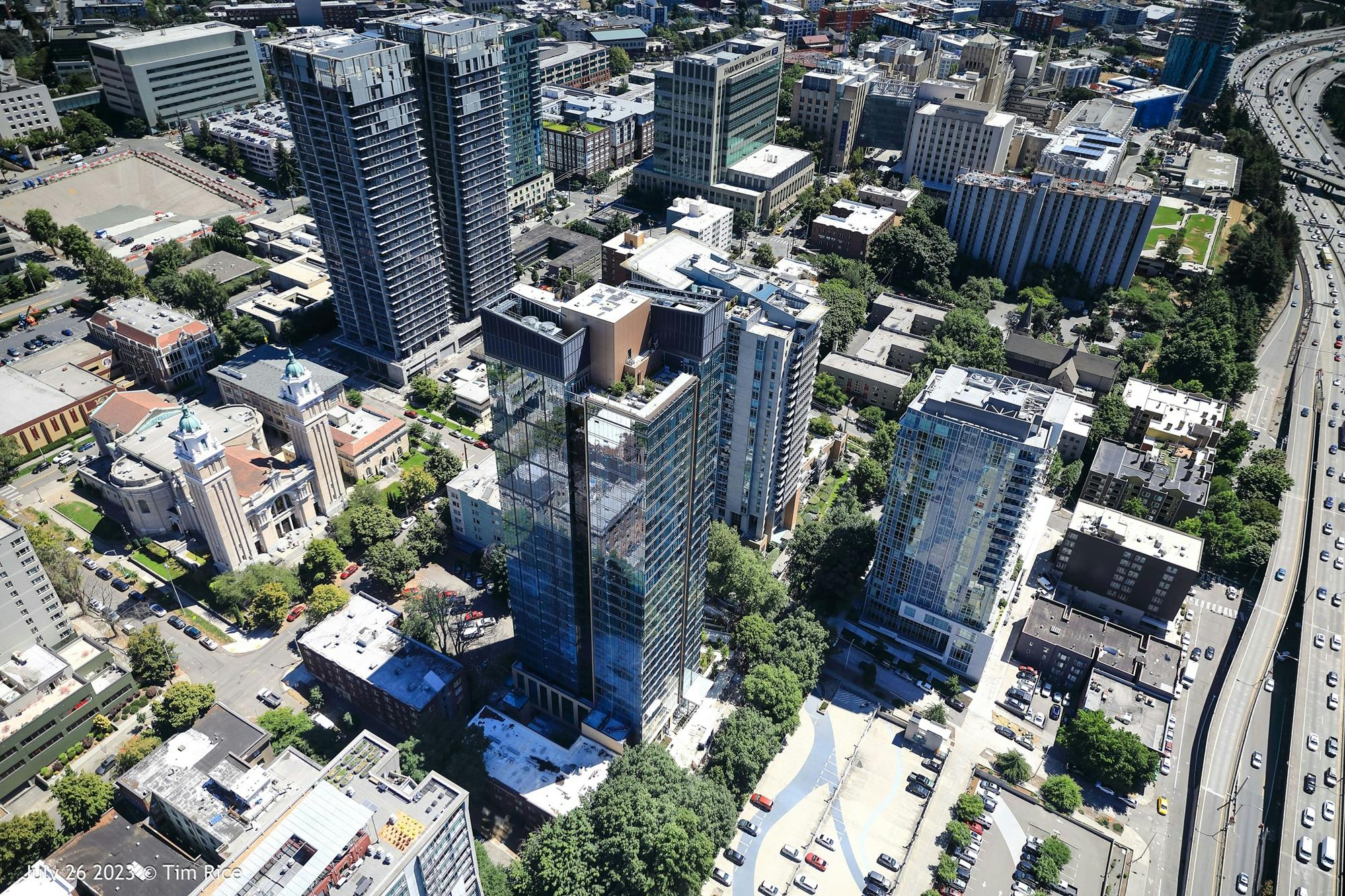 66fb13e6523018a2a1075d65 202320graystone20condos2002201