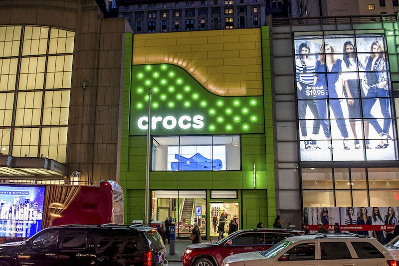 66fb16d269139619174ba064 Making20a20statement20with20bold20valflon20120copy