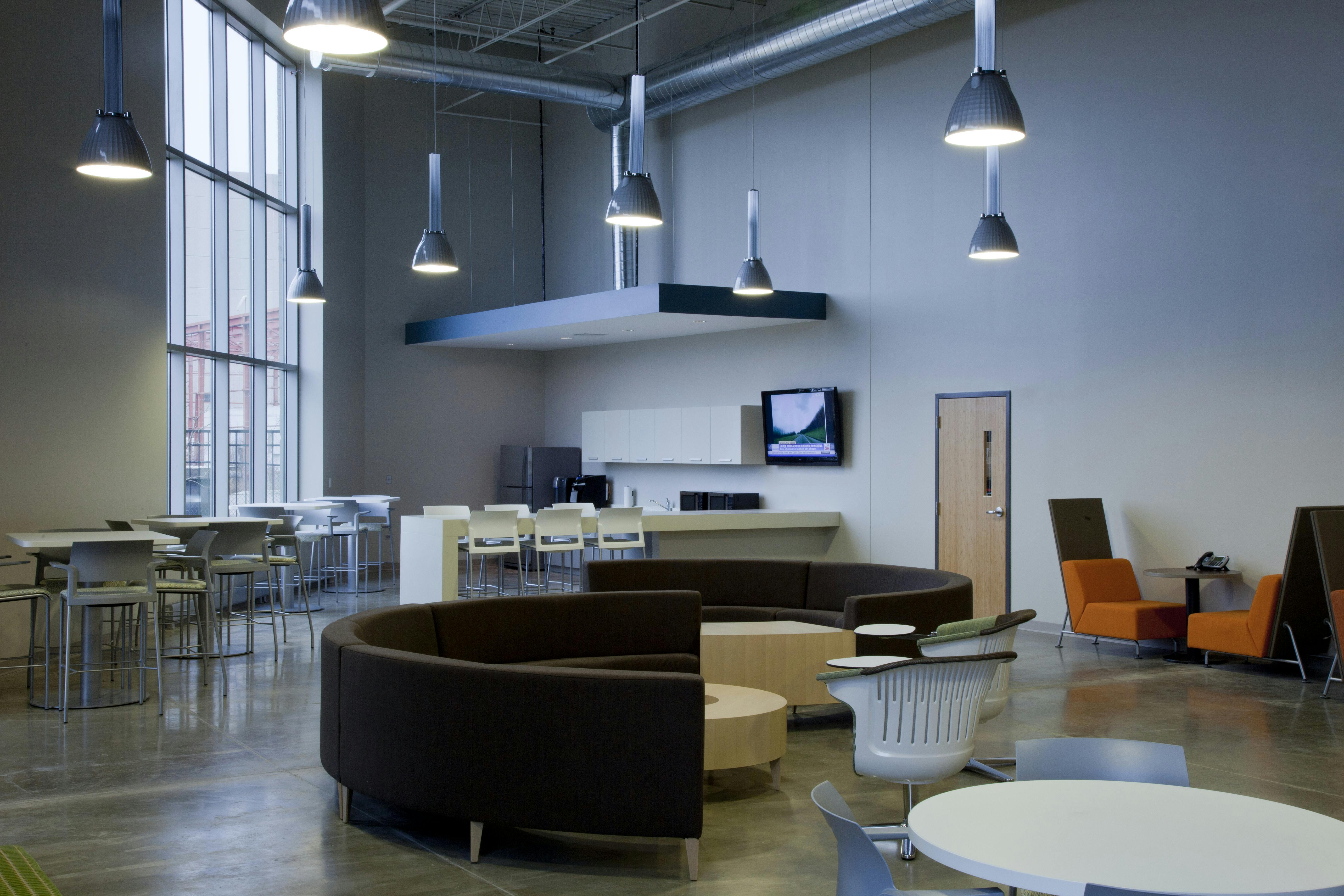 The Office Concepts build-out included approximately 15,000-sf of office and 15,000-sf of warehouse