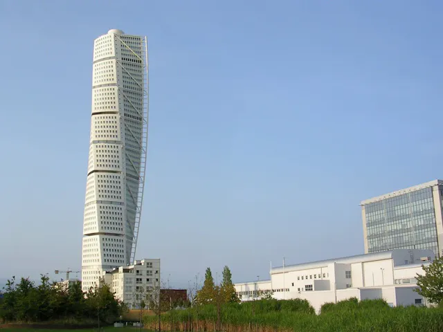 Turning Building Turning Torso Construction