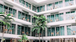 Hotel 0