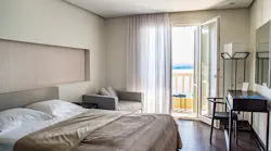 Hotel 2