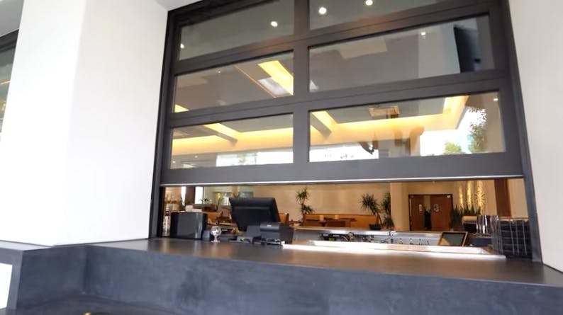 VertiStack® Clear Door seamlessly connects indoor and outdoor spaces ...