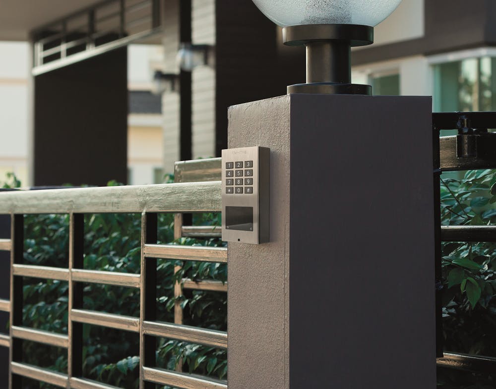 A1121 Surface Stainless Steel Gate Cmyk (2)