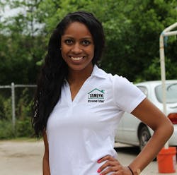 Raquel Customer%20 Service Pic%202 Raquel Customer%20 Service Pic%202