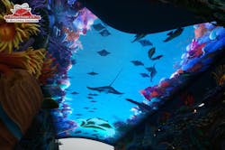 Featuring An Impressive Overhead Screen Big%5 B1%5 D Featuring An Impressive Overhead Screen Big%5 B1%5 D