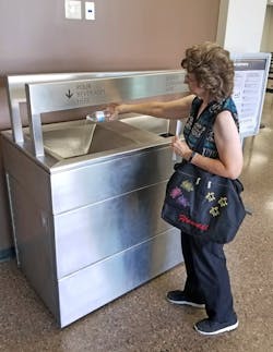 No plumbing mobile liquid-trash combo No plumbing mobile liquid-trash combo