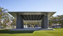 Loyola Marymount University (LMU) Drollinger Family Stage designed by SOM © SOM | Dave Burk Loyola Marymount University (LMU) Drollinger Family Stage designed by SOM © SOM | Dave Burk