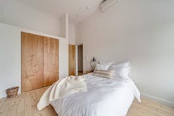 A Bedroom In Common Lincoln In Brooklyn, Ny A Bedroom In Common Lincoln In Brooklyn, Ny