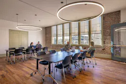 Photo © Michael Mantese Photo © Michael Mantese