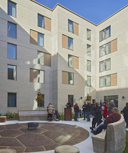 Photo: Lisa Logan Photography Inc. Photo: Lisa Logan Photography Inc.