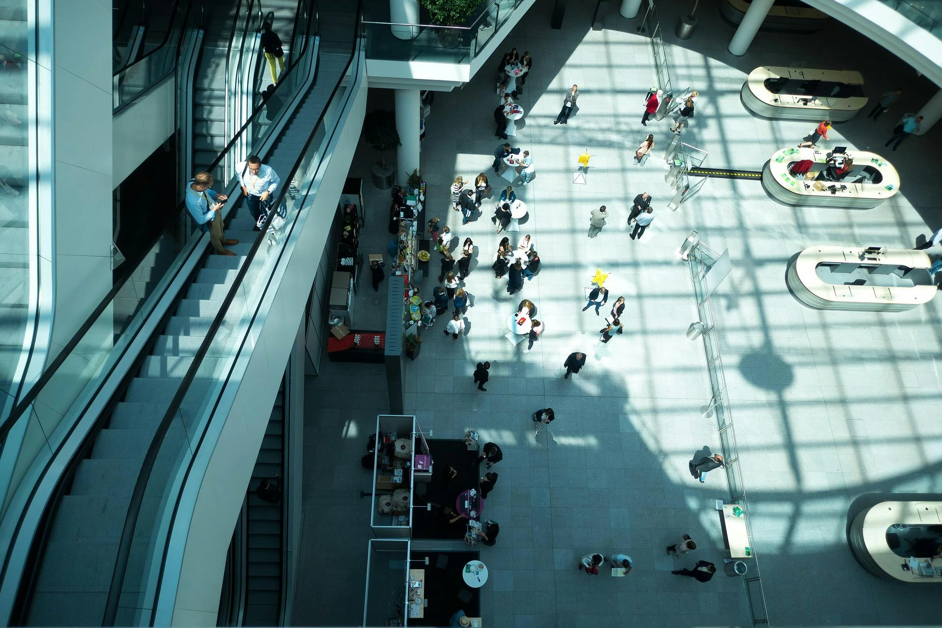 Image by Stefan Schweihofer from Pixabay