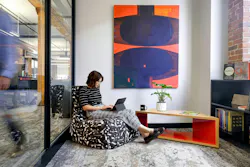 RDG 301 Grand Office in Des Moines, Iowa. Spaces for focus and restoration support different work styles and help employees adapt throughout the day. Photo © John Hansen RDG 301 Grand Office in Des Moines, Iowa. Spaces for focus and restoration support different work styles and help employees adapt throughout the day. Photo © John Hansen