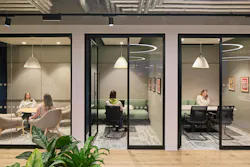 Focus booths have more robust acoustic treatments on walls and ceilings, coupled with soft furniture for a deep focus zone. Photo courtesy HLW Focus booths have more robust acoustic treatments on walls and ceilings, coupled with soft furniture for a deep focus zone. Photo courtesy HLW
