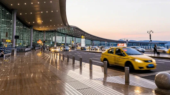 Ground Transportation Management Systems are flexible, scalable platforms that help airports orchestrate vehicle flows, reduce idling and delays, and free up valuable space for better uses. Photo courtesy Arcadis