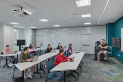 Pedagogical flexibility in the general classrooms at the McVey Data Science Building on the Miami University of Ohio campus. Paired with high-powered hands-on visualization and creation spaces elsewhere in the building, these classrooms facilitate large-class instruction, training pre- or de-brief, and team-based learning that enhances engagement. Photo courtesy CannonDesign